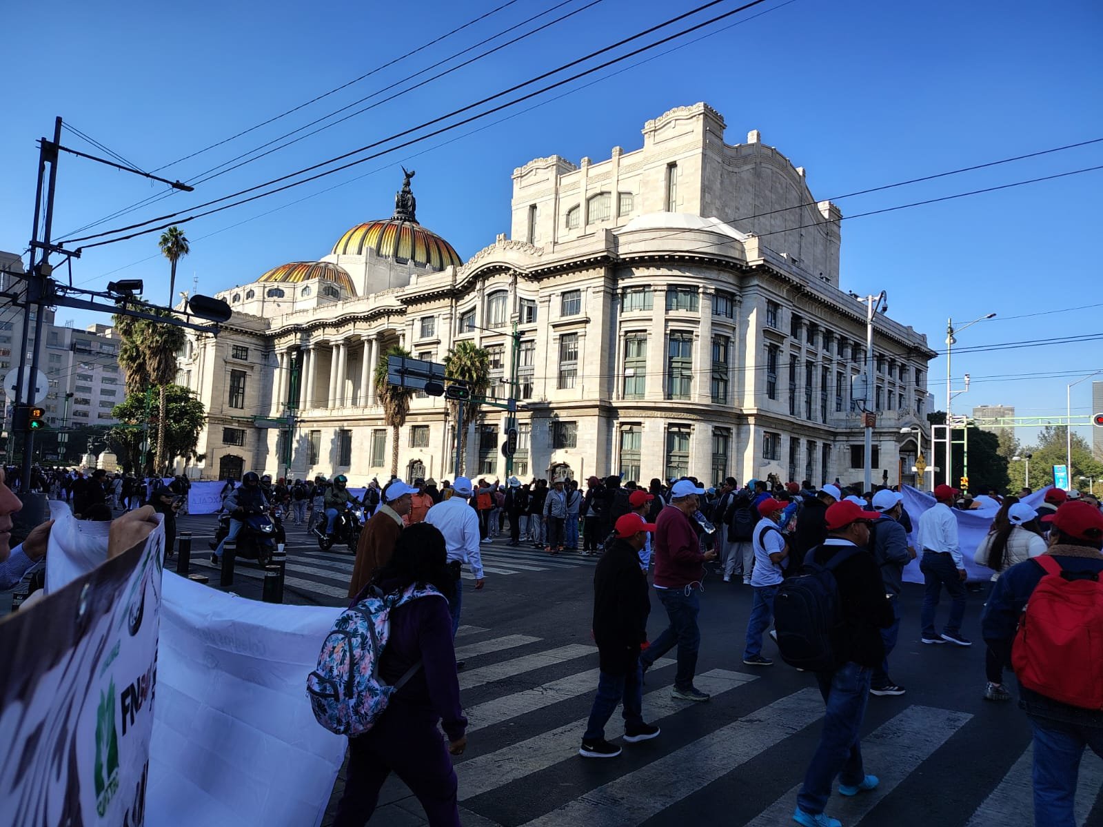 Imagen 5 de Marcha convocada por el Frente Nacional de la Federación de Sindicatos de Educación Media Superior