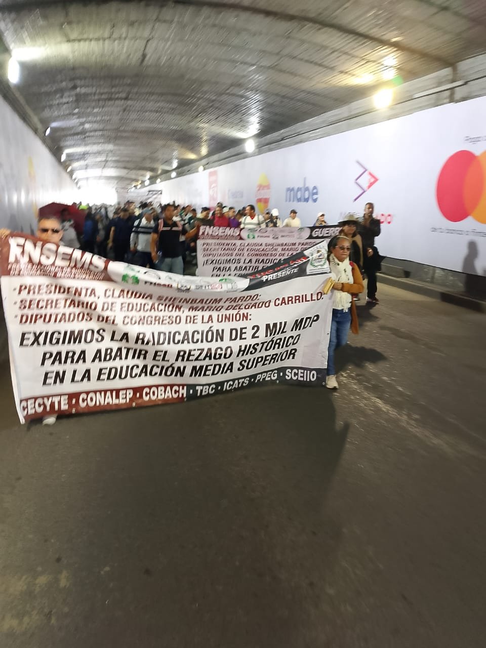 Imagen 14 de Marcha convocada por el Frente Nacional de la Federación de Sindicatos de Educación Media Superior