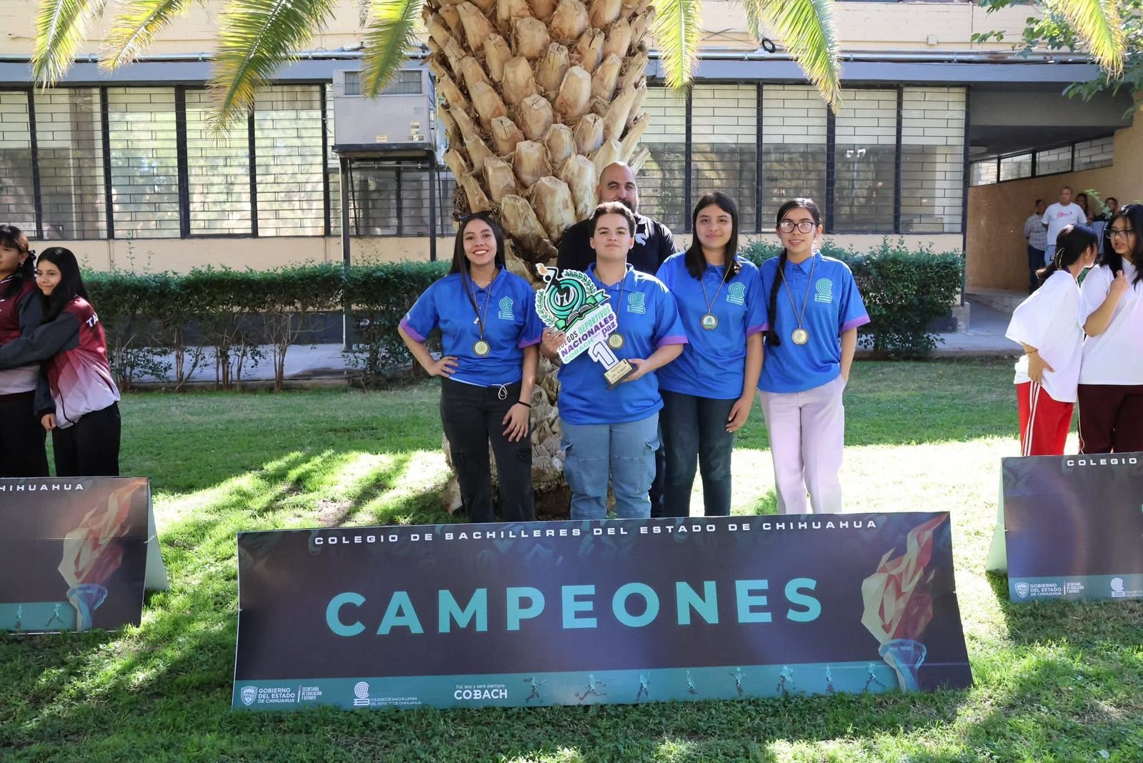 Imagen 13 de STAACOBACH felicita al Director General por los Juegos Nacionales Deportivos por la Paz