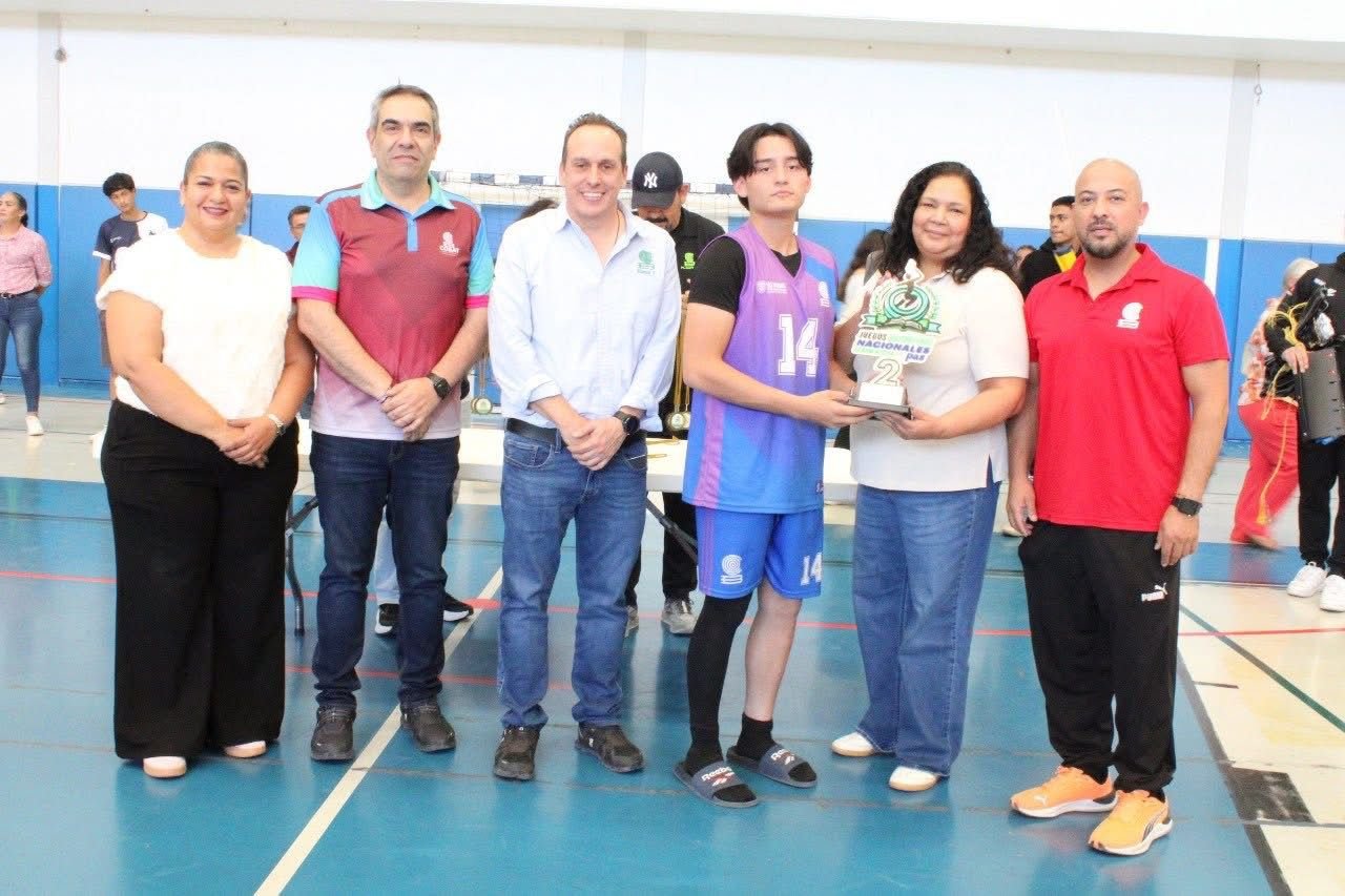 Imagen 35 de STAACOBACH felicita al Director General por los Juegos Nacionales Deportivos por la Paz