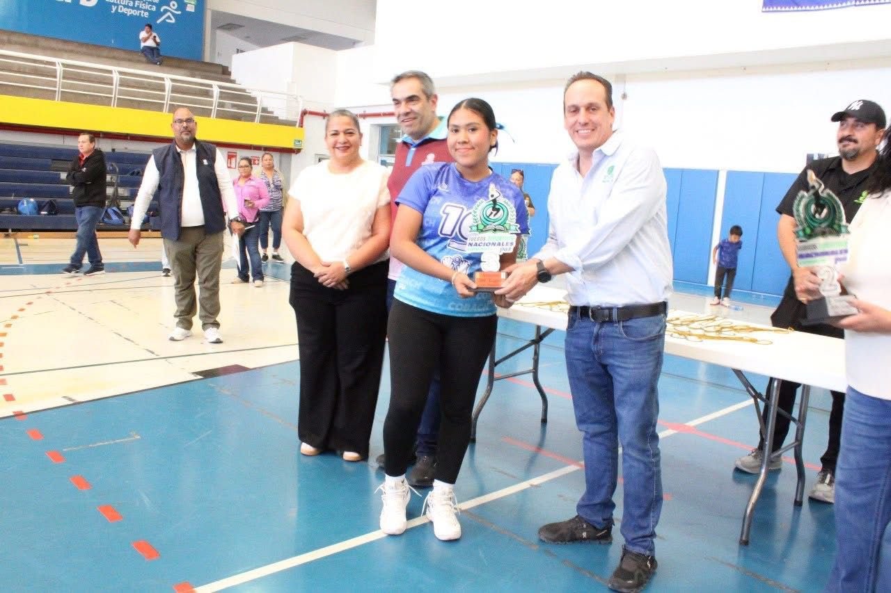 Imagen 40 de STAACOBACH felicita al Director General por los Juegos Nacionales Deportivos por la Paz