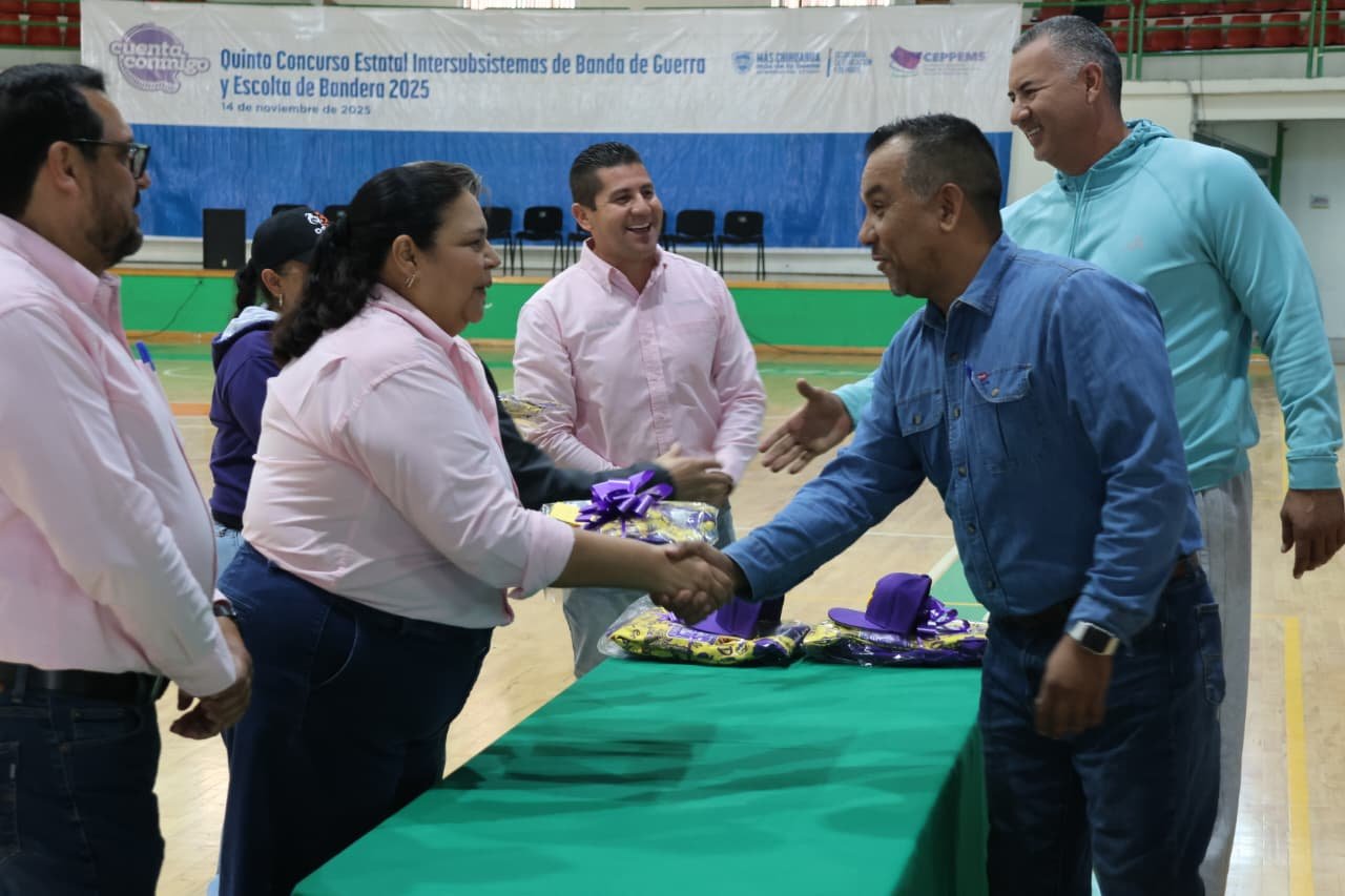 Imagen 12 de Entrega de uniformes y abanderamiento del STAACOBACH rumbo al encuentro nacional 2025