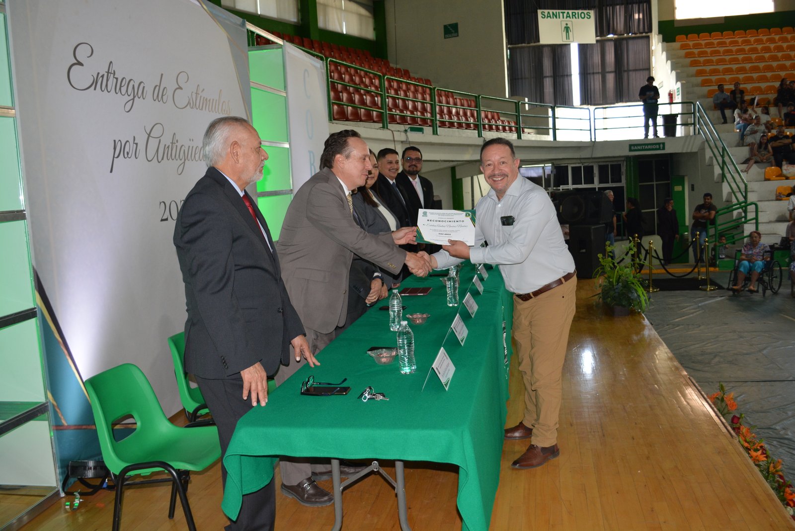 Imagen 13 de Entrega de Reconocimientos por Antigüedad 2026