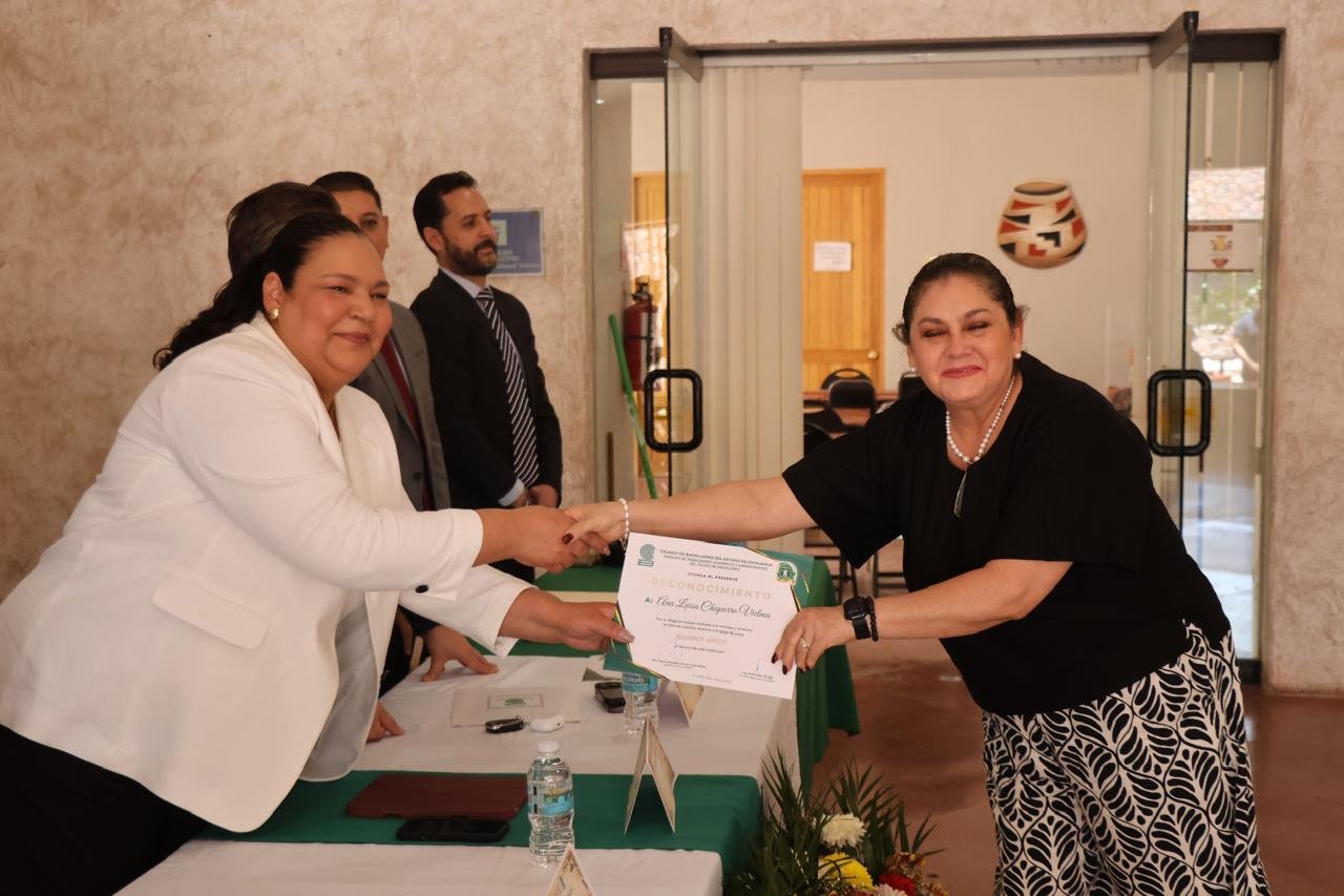 Imagen 6 de Entrega de Reconocimientos por Antigüedad en Casas Grandes, Chih.