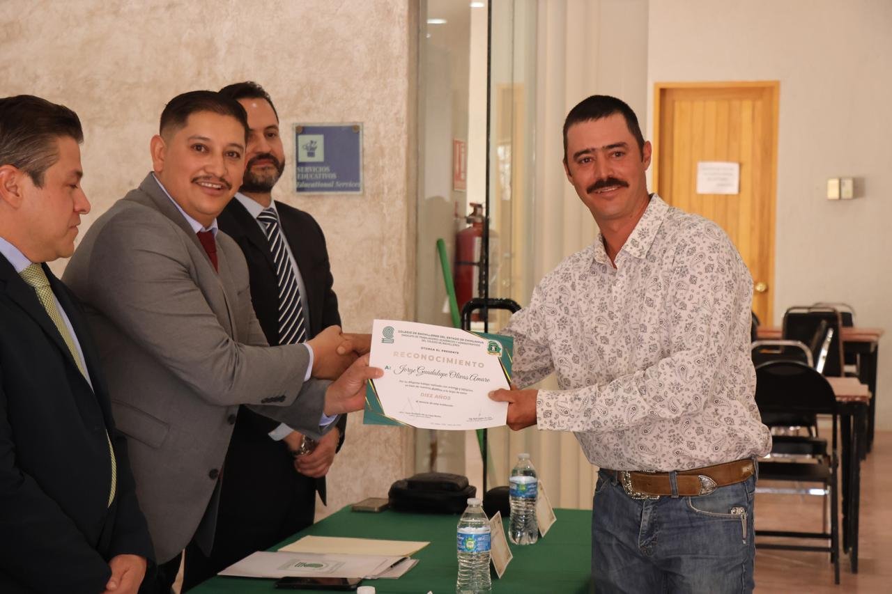 Imagen 12 de Entrega de Reconocimientos por Antigüedad en Casas Grandes, Chih.