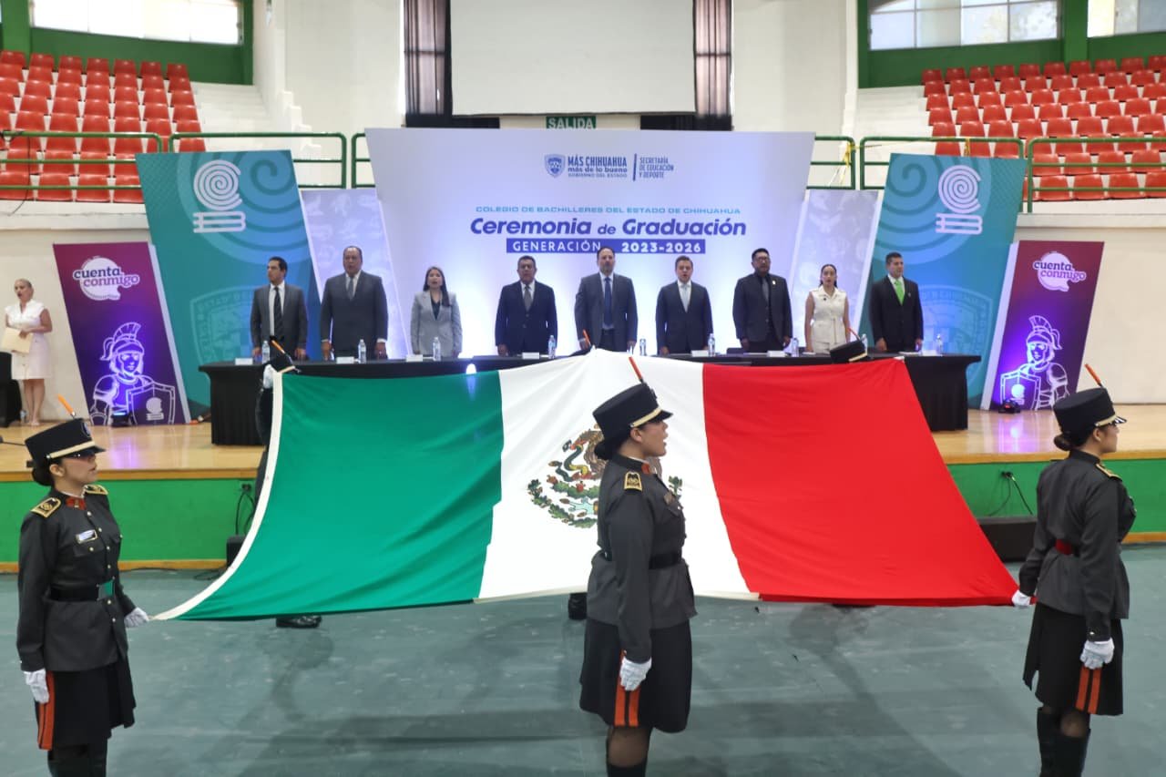 Imagen 9 de Graduaciones del los planteles 1, 4, 10, 21, SEA