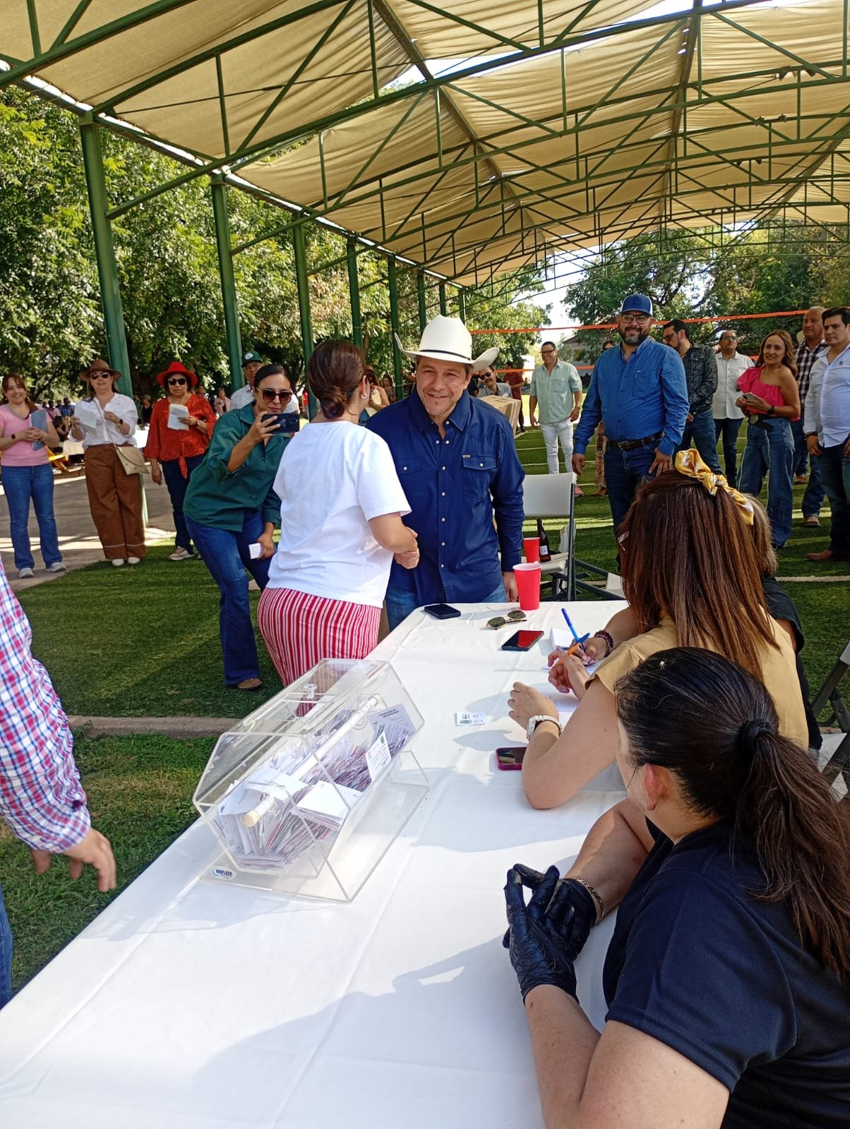 Imagen 12 de FESTEJO DEL 40 ANIVERSARIO DEL STAACOBACH