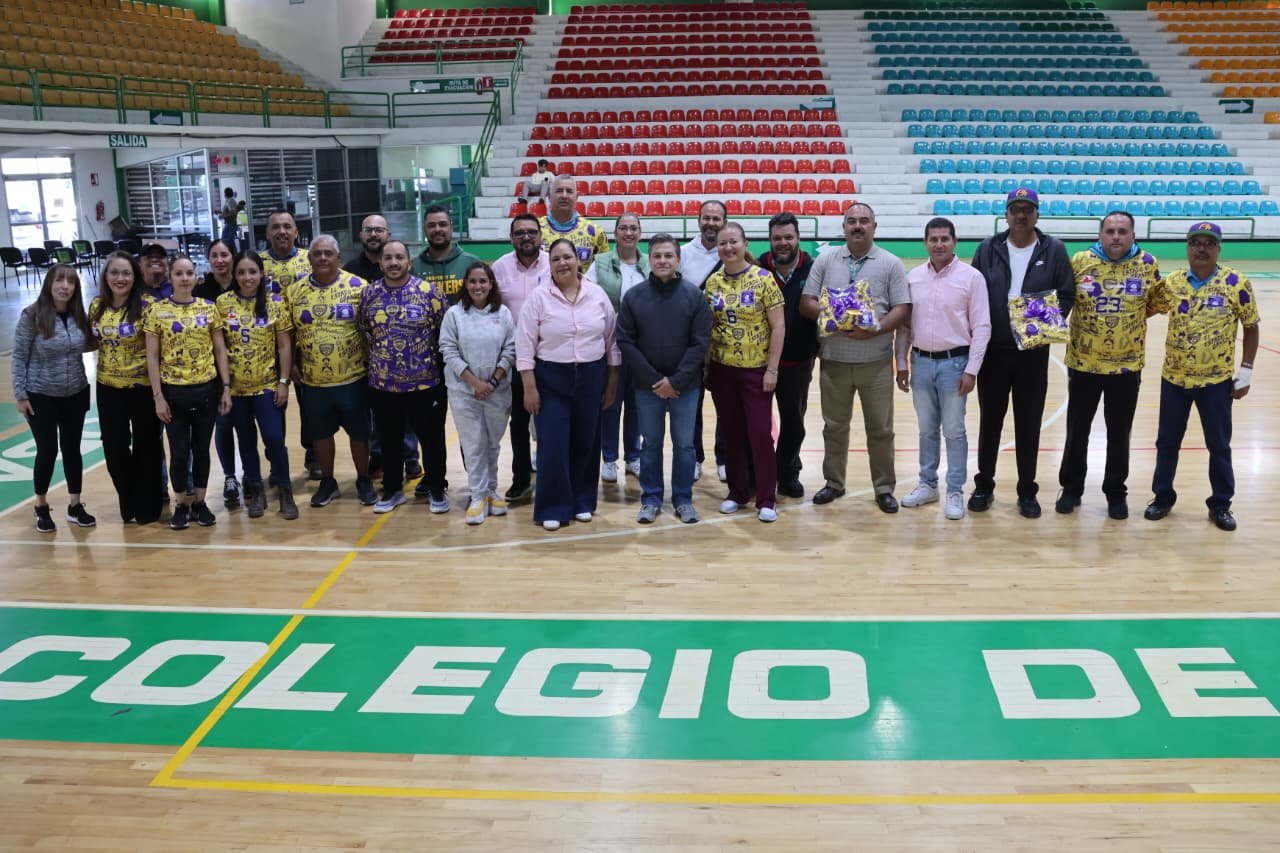 Entrega de uniformes y abanderamiento del STAACOBACH rumbo al encuentro nacional 2025