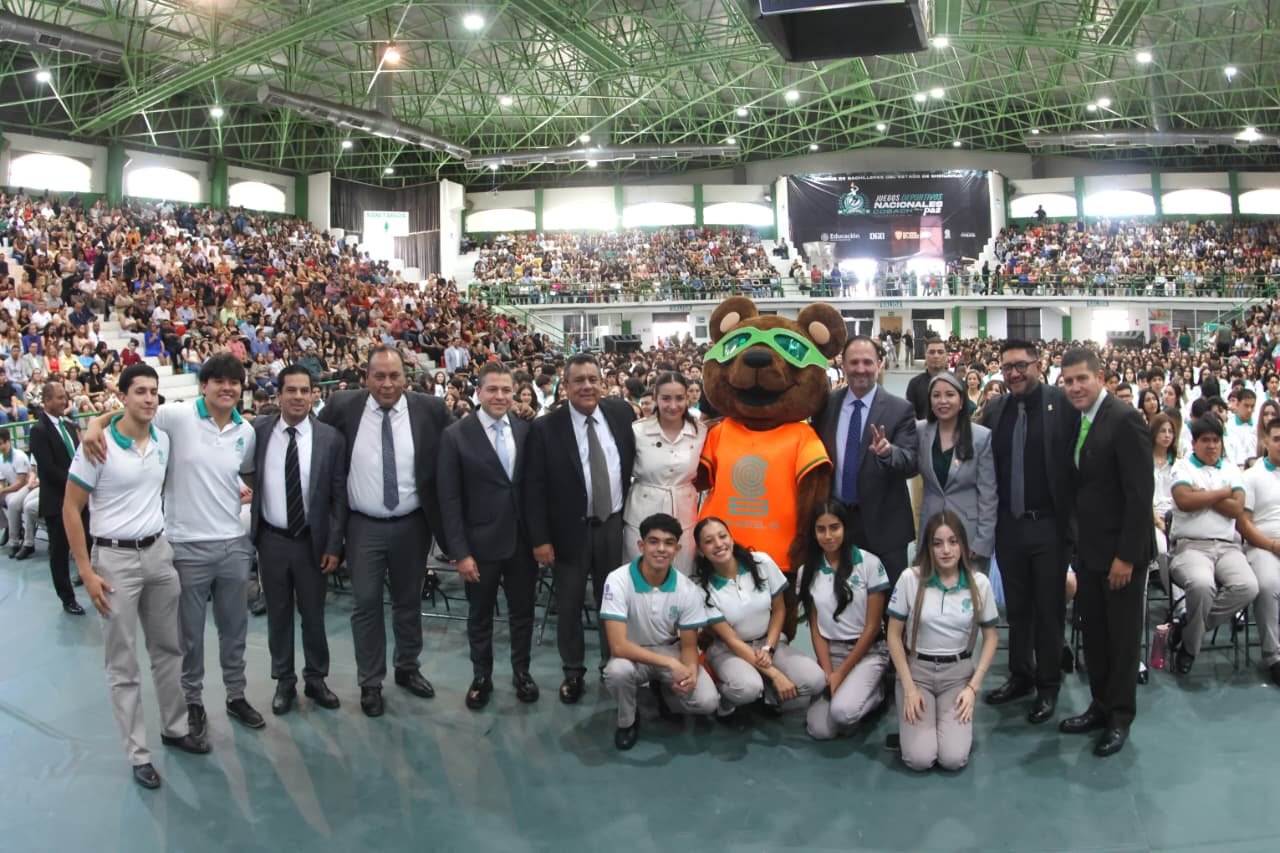 Graduaciones del los planteles 1, 4, 10, 21, SEA